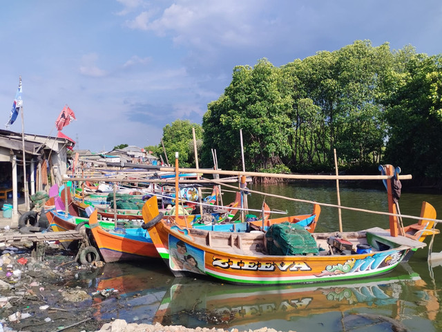 Ilustrasi nelayan. Sumber: Dokumentasi pribadi pada saat penelitian lapangan di Kelurahan Marunda, Jakarta Utara