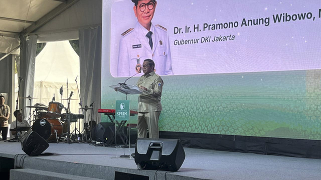 Gubernur DKI Jakarta Pramono Anung saat memberikan sambutan pada acara Vaksin HPV menuju 500 Tahun Jakarta di Lapangan Banteng, Jakarta Pusat, Selasa (23/12/2025). Foto: Nasywa Athifah/kumparan