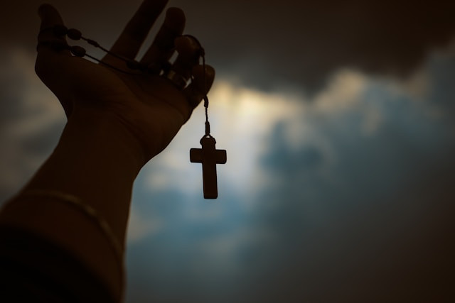 Ilustrasi doa Novena Natal 2025. Foto: Unsplash.