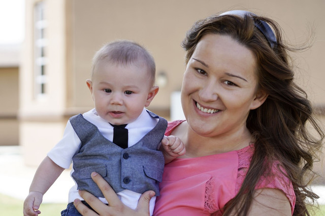 Kredit: Foto ibu dan anak. Foto oleh kontributor PxHere (CC0 – Public Domain)