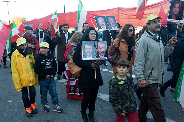Protes besar yang diadakan oleh warga Iran di Stockholm - Swedia foto by Istok