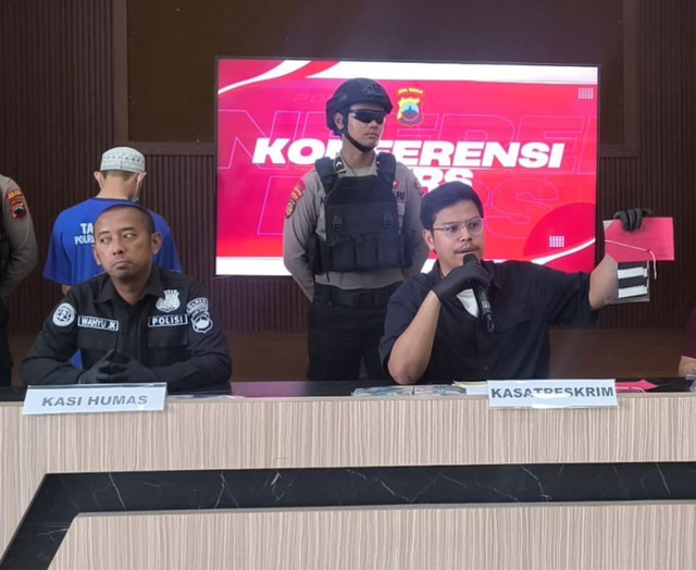 Jumpa pers pencurian uang perusahaan oleh office boy di Kabupaten Semarang. Foto: Dok. Istimewa