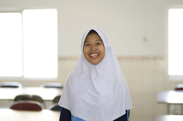 Dwi Aprilia (13), siswa Sekolah Rakyat Menengah Pertama (SRMP) 10 Cibinong.  Foto: Dok. Kemensos