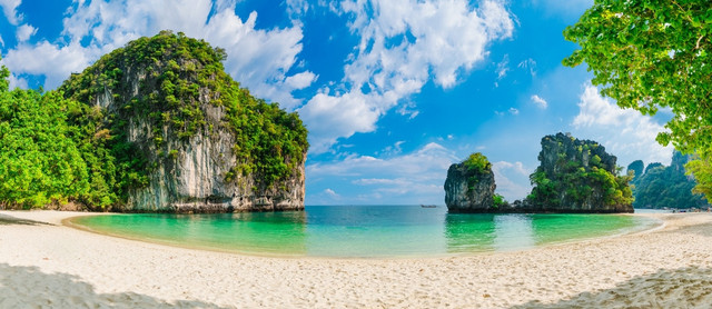 Wujudkan Liburan Impian dengan Kartu BRI. Foto: Shutterstock