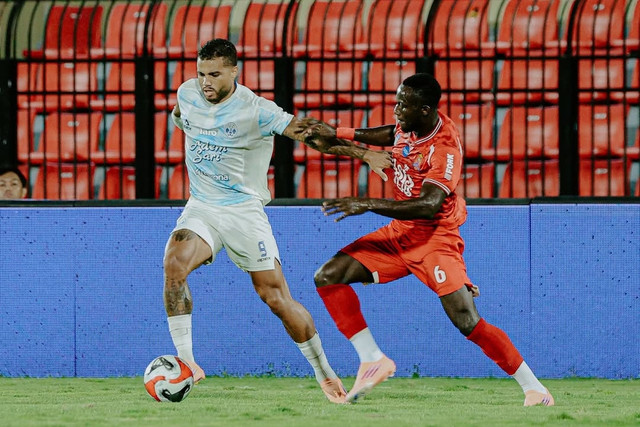 Persijap Jepara melawan PSIM Yogyakarta dalam laga lanjutan Super League di Stadion Gelora Bumi Kartini, Jepara, Selasa (23/12/2025). Foto: Instagram/@psimjogja_official