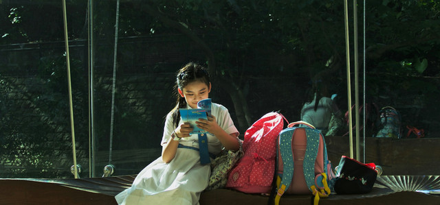 Ilustrasi Siswa Mulai Menyusun Kalimat Sederhana Ini Tahap Apa. Foto: Unsplash/ tam wai