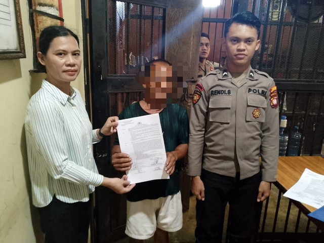 Lansia yang mencabuli bocah SD diamankan di Mapolres Kubu Raya. Foto: Dok. Istimewa