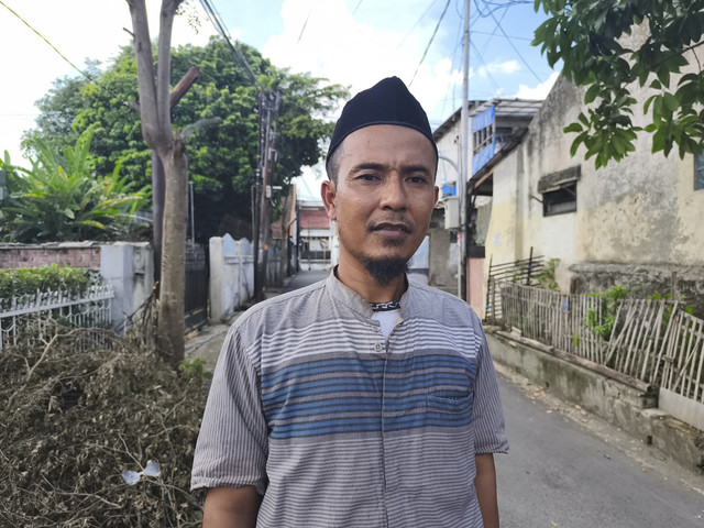 Arie, saksi penembakan pedagang emas di Bandung, Kamis (25/12/2025). Foto: Linda Lestari/kumparan