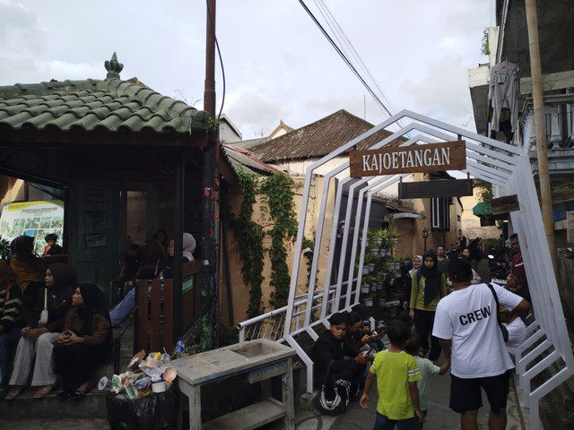 Ribuan wisatawan mengunjungi wisata Kayutangan Heritage Malang. Foto: Dok. kumparan