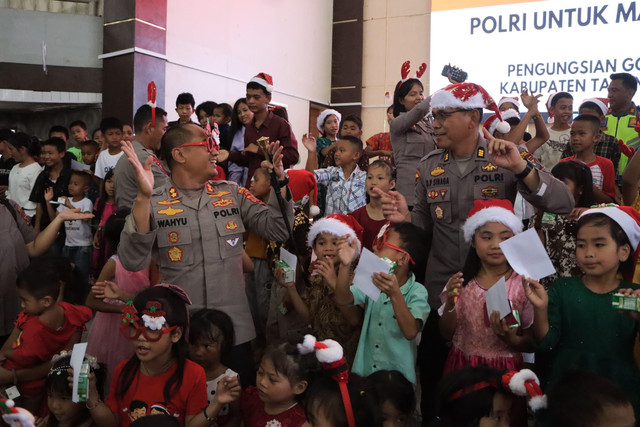 Perayaan Natal di Gedung Olahraga Pandan, Tapanuli Tengah, Kamis (25/12/2025).  Foto: Humas Polres Tapteng