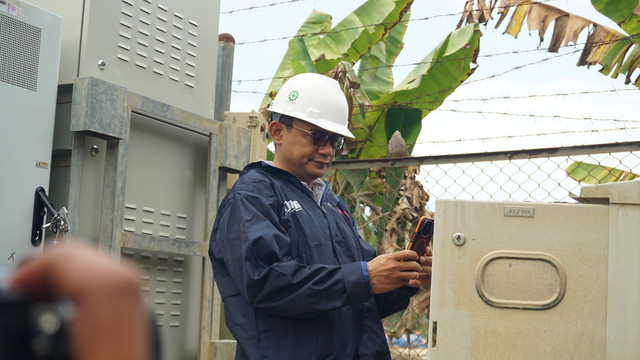 Pemulihan jaringan Telkomsel di Aceh. foto: Telkomsel.