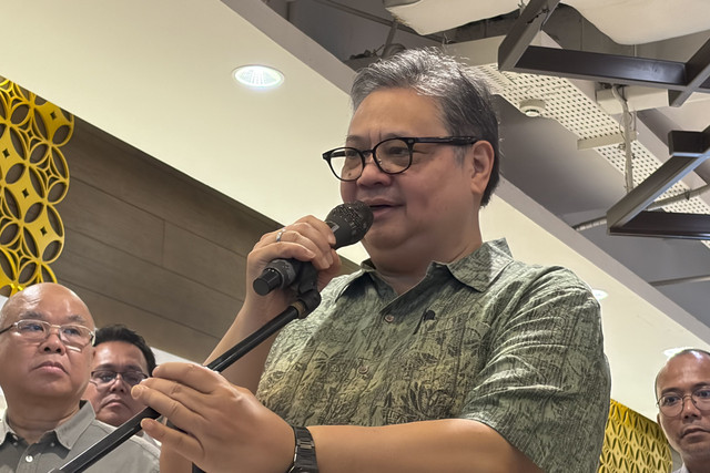 Menko Airlangga Hartarto di Pondok Indah Mall, Jakarta Selatan, Jumat (26/12/2025). Foto: Najma Ramadhanya/kumparan