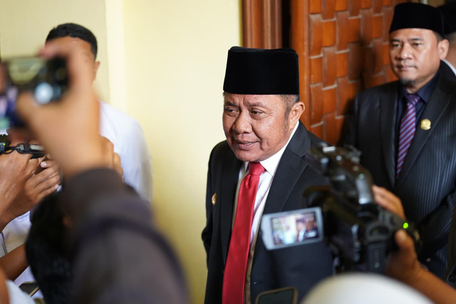 Gubernur Sumsel Herman Deru, seusai menghadiri Rapat Paripurna XXIV (24) DPRD Sumsel, Rabu (24/12/2025). Foto : Humas Pemprov Sumsel