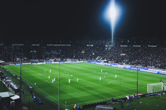 Ilustrasi Persib vs PSM jam berapa. Foto: Unsplash.com/Teo Zac