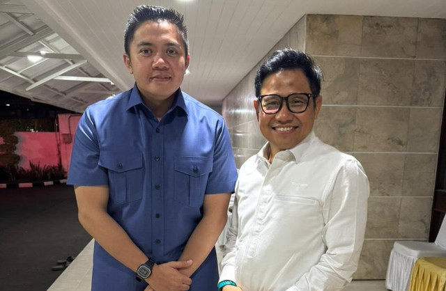 Seskab Teddy Indra bertemu dengan Menteri Koordinator Bidang Pemberdayaan Masyarakat Muhaimin Iskandar. Foto: Instgaram / @cakiminow