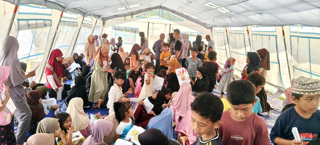 Bantuan yang diberikan Kemendikdasmen sebagai upaya pemulihan pendidikan pascabencana di Sumatera dan Aceh. Foto: Dok. Kemendikdasmen
