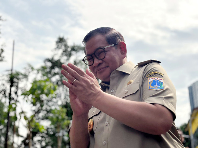 Gubernur DKI Jakarta Pramono Anung resmikan Jalan Karet Pasar Baru Barat, Tanah Abang, Jakarta Pusat, Senin (29/12/2025). Foto: Amira Nada/kumparan