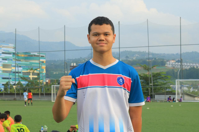 Daary Zhafraan Syam, pelatih tim putri Cipta Cendikia Football Academy. Foto: Agri Perdana/kumparan