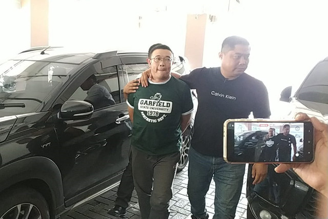 Samuel Ardi Kristanto, pria yang membeli tanah nenek Elina Widjajanti, ditangkap. Foto: Dok. Istimewa