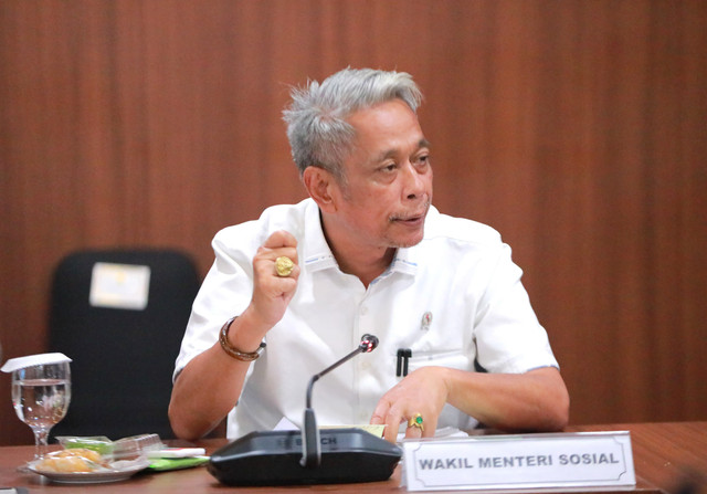 Wakil Menteri Sosial (Wamensos) Agus Jabo Priyono menghadiri rapat penetapan Cadangan Pangan Pemerintah (CPP) Tahun 2026 di Kemenko Bidang Pangan, Jakarta, Senin (29/12/2025). Foto: Biro Humas Kemensos/Aditya Sulaksono