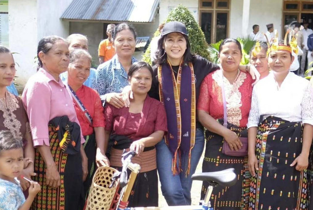 Veroca Tan beriksan pesan tentang pentingnya peran perempuan dalam roda perekonomian. Foro: Instagram @veronicatan_official