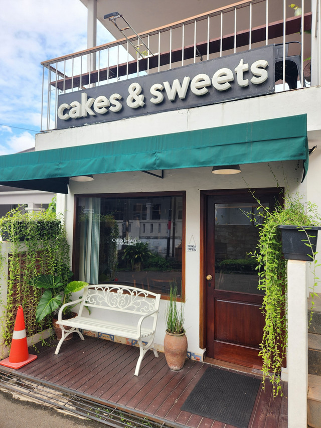 Kafe Cakes & Sweets by Rifa Maurice yang ada di Cilegon. Foto: Ela Nurlaela/kumparan