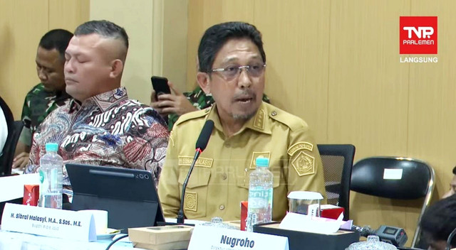 Bupati Pidie Jaya, Sibral Malasyi di rapat koordinasi satgas pemulihan pascabencana di Aceh. Foto: Dok. TV Parlemen