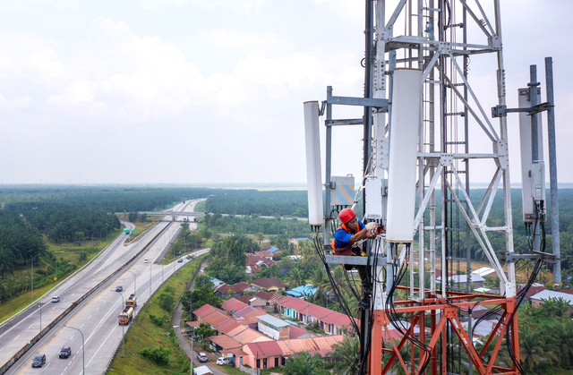 XLSmart, bersama Komdigi, terus mempercepat pemulihan jaringan telekomunikasi pascabanjir dan longsor di Sumatera. Foto: XLSmart