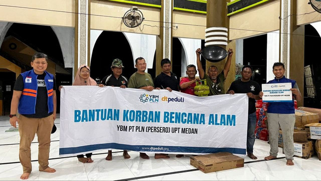 Bantuan dari YBM PLN untuk para penyintas bencana banjir di Aceh Tamiang (Sumber : DT Peduli)
