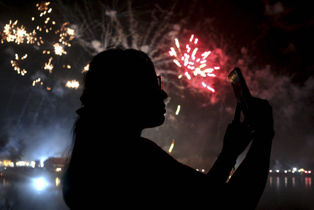 Ilustrasi pesta kembang api di malam tahun baru. Foto: Nyoman Hendra Wibowo/ANTARA FOTO