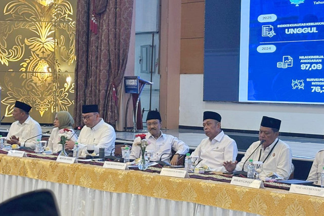 Mensos Saifullah Yusuf atau Gus Ipul dalam Refleksi Akhir Tahun 2025 Kementerian Sosial di Kantor Kemensos, Jakarta Pusat, Rabu (31/12/2025). Foto: Amira Nada/kumparan