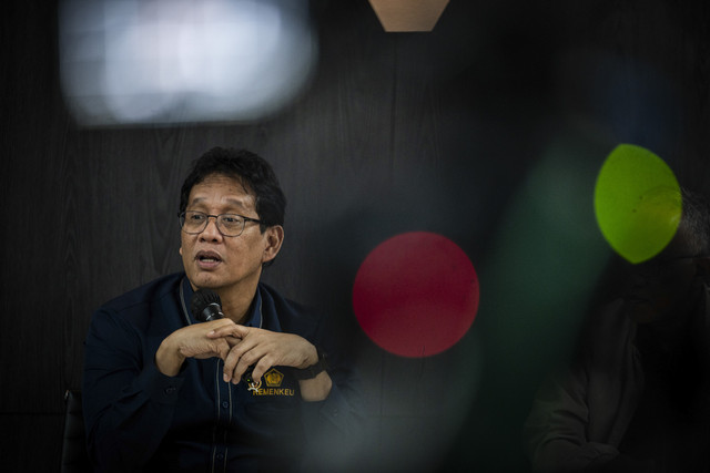 Menteri Keuangan Purbaya Yudhi Sadewa menjawab pertanyaan wartawan saat media briefing di Kantor Kementerian Keuangan, Jakarta, Rabu (31/12/2025). Foto: Bayu Pratama S/ANTARA FOTO