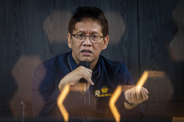 Menteri Keuangan Purbaya Yudhi Sadewa menjawab pertanyaan wartawan saat media briefing di Kantor Kementerian Keuangan, Jakarta, Rabu (31/12/2025). Foto: Bayu Pratama S/ANTARA FOTO