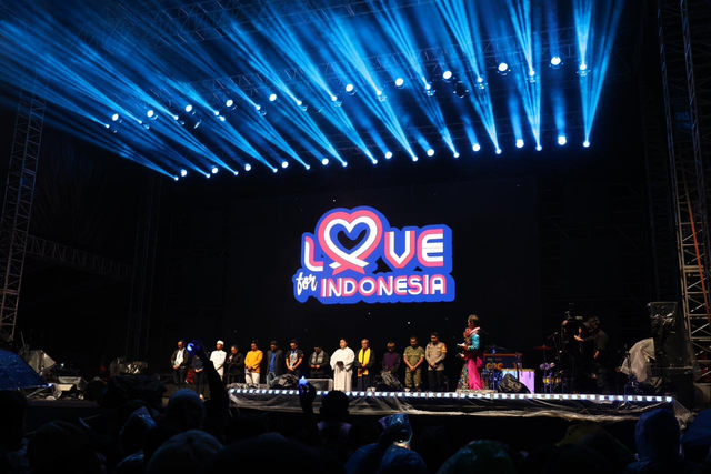 InJourney menggelar doa bersama dan “moment of silence” secara serentak di seluruh bandara dan sejumlah destinasi ikonik pada malam pergantian tahun 2026 untuk korban bencana Sumatera. Foto: Dok. InJourney