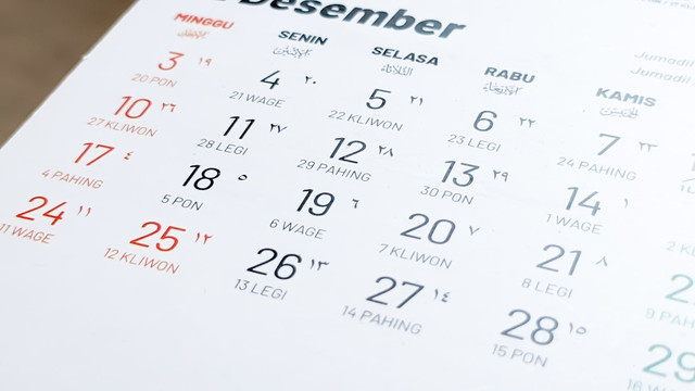 Ilustrasi kalender 2026 lengkap dengan Hijriyah dan Jawa. Foto: Unsplash.com/wd toro 🇲🇨