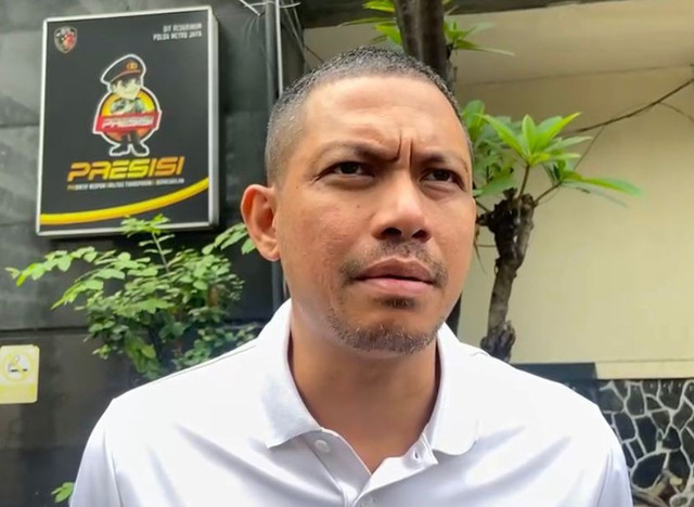 Selebgram Ramon Dony Adam atau DJ Donny saat melapor di Polda Metro Jaya, Jakarta, Rabu (31/12). Foto: Nasywa Athifah/kumparan