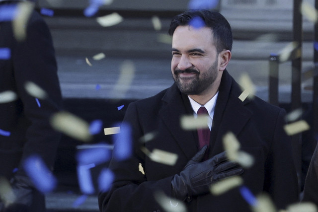 Wali Kota New York City, Zohran Mamdani saat upacara pelantikan di New York, Amerika Serikat, Kamis (1/12/2026). Foto: Jeenah Moon/REUTERS