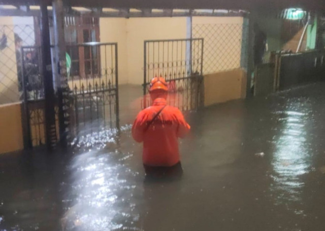 Banjir di Kebon Jeruk, Jakarta Barat, Jumat (2/1/2026). Foto: BPBD DKI Jakarta