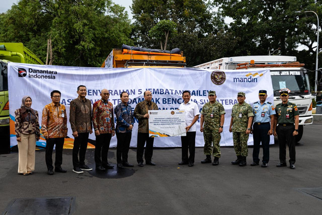 Bank Mandiri & Kemenhan bersinergi membangun 5 jembatan bailey di wilayah terdampak bencana di Sumatera. Foto: Bank Mandiri.