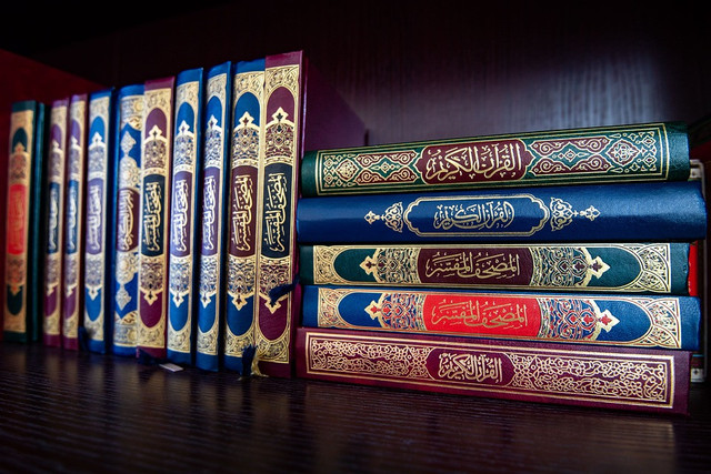 Al-Qur'an dan Hadist sebagai sumber hukum Islam. Foto: Pixabay