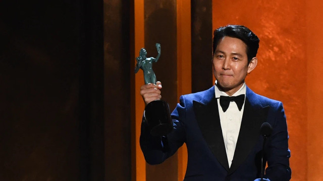 Ilustrasi daftar pemenang Critics Choice Awards 2026. Foto: PATRICK T. FALLON/AFP