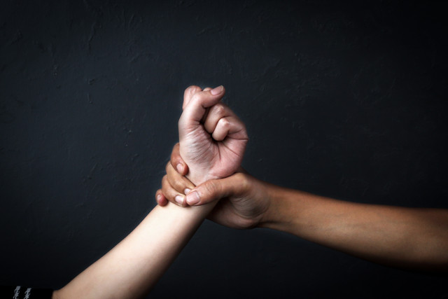 Ilustrasi pencabulan. Foto: StockLab/Shutterstock