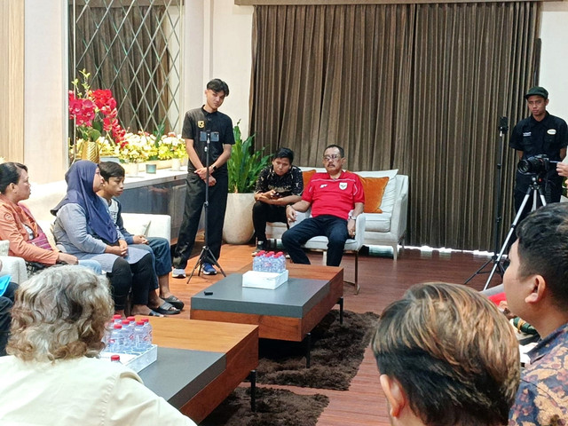 Wakil Wali Kota Surabaya, Armuji atau Cak Ji, saat di rumah dinasnya di Surabaya, Selasa (6/1/2026). Foto: Farusma Okta Verdian/kumparan