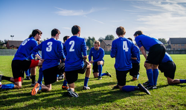 Ilustrasi materi pjok kelas 10 semester 2. Sumber: Pexels