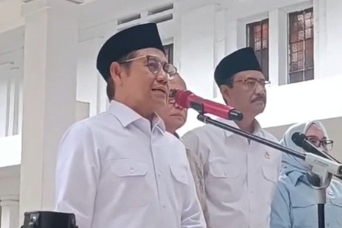 Menko PM Muhaimin Iskandar memberikan keterangan pers di Kemenko PM, Jakarta Pusat, Rabu (7/1/2026). Foto: Zamachsyari/kumparan