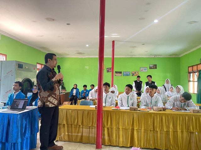 Perpustakaan sebagai Pusat Literasi dan Kewirausahaan