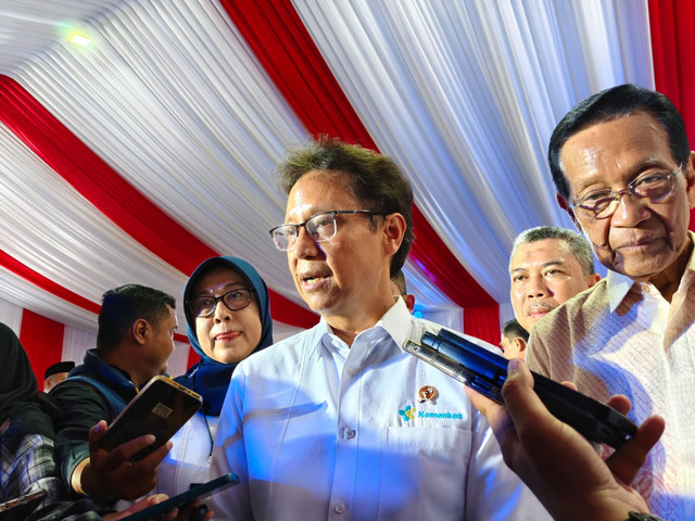 Menteri Kesehatan Budi Gunadi Sadikin memberikan keterangan pers saat groundbreaking pembangunan gedung Central Medical Unit (CMU) di RSUP Dr Sardjito, Yogyakarta, Kamis (8/1/2026). Foto: Arfiansyah Panji Purnandaru/kumparan
