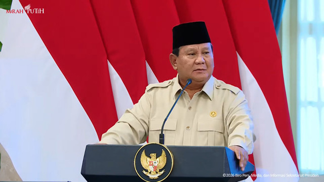 Presiden Prabowo usai memberikan penghargaan kepada atlet SEA Games Ke-33 Thailand di Istana Negara, Kamis (8/1/2025). Foto: YouTube/ Sekretariat Presiden