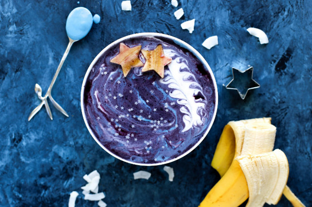 Ilustrasi Apa Itu Blue Matcha?, Unsplash/Brenda Godinez