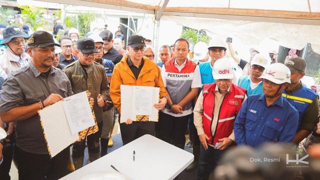 Serah terima 600 unit Rumah Hunian Danantara (Huntara) untuk warga terdampak bencana di Aceh Tamiang, Kamis (8/1). Foto: Dok. Hutama Karya